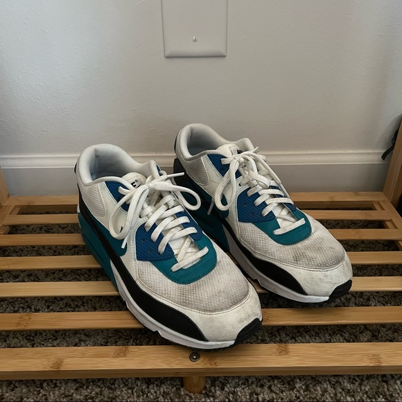 Nike Air Max 90s - Picture 2 of 5